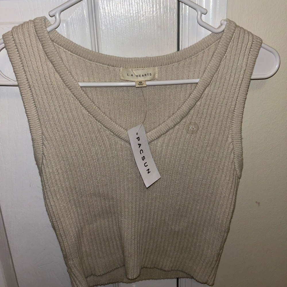 Sweater vest